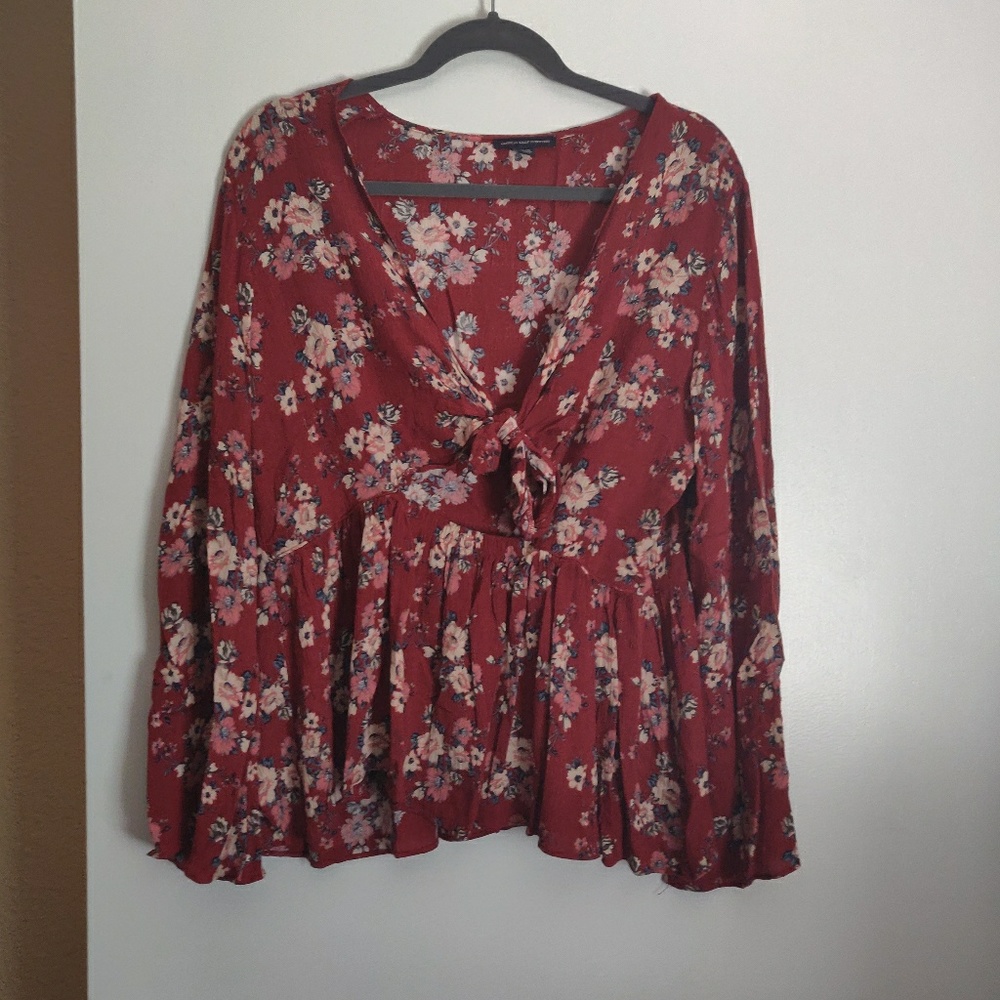 American Eagle Burgundy V Neck **SALE**